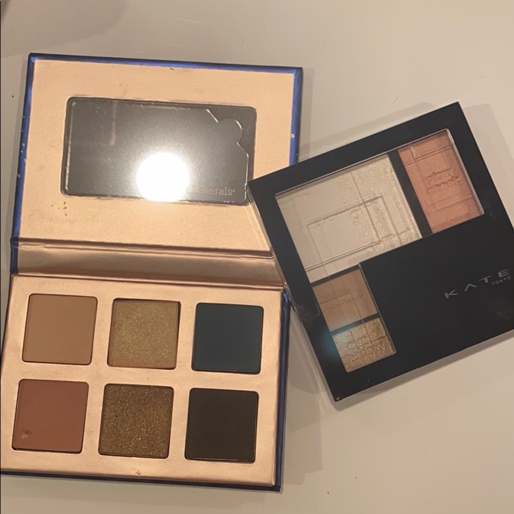 Eyeshadow palette